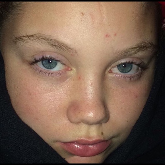 Meet your Posher, Asiah - Picture 2 of 3